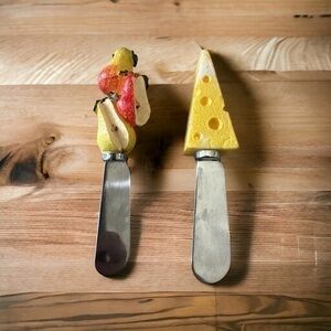 Boston Warehouse Stainless Spreaders - Apples and Cheese
